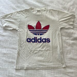 Adidas T-shirt size:small